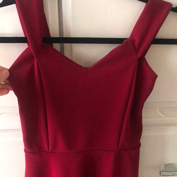 Red dress - Picture 2 of 3